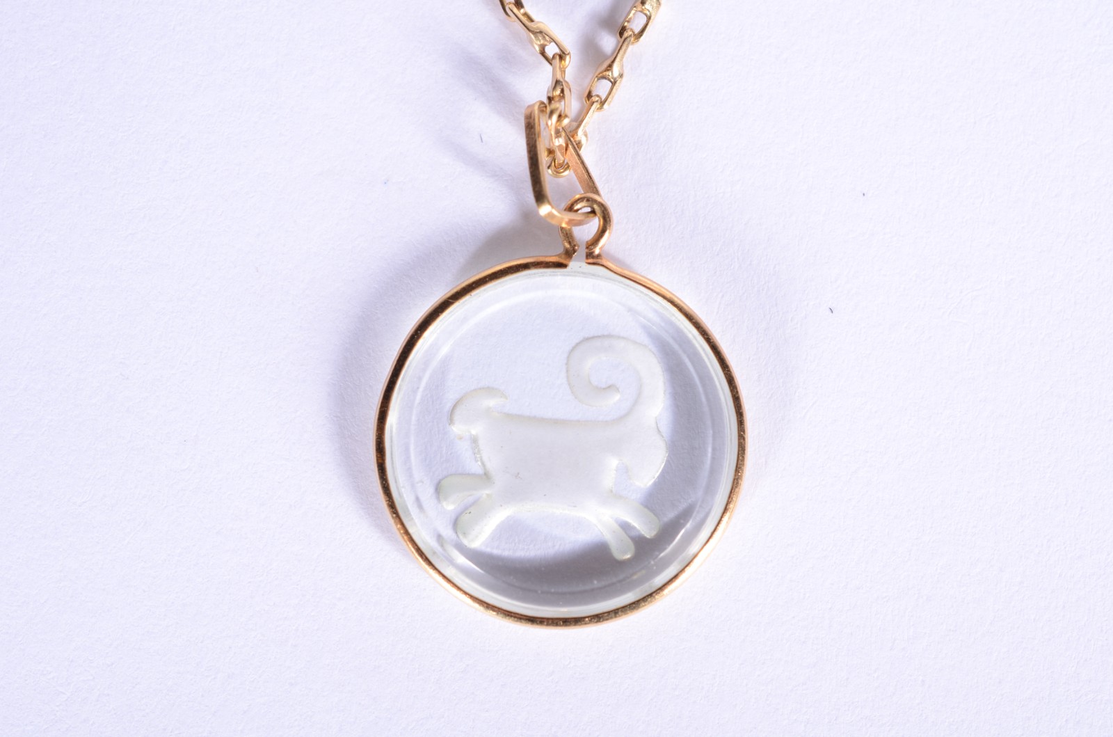 Colar de ouro 18 k., contraste 750 mls com pendente de acrílico com... - foto 5 de 6