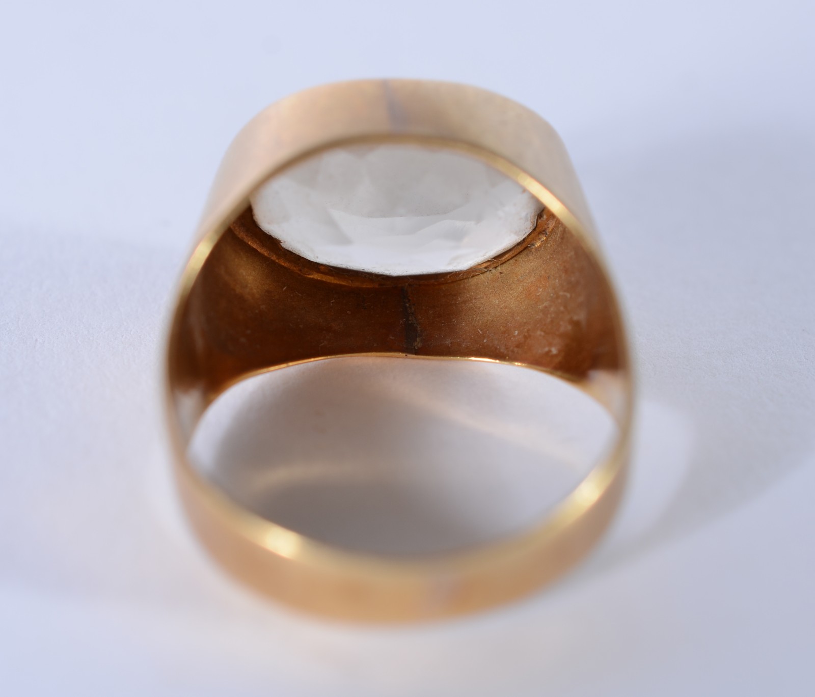 Anel de ouro 18 k., com pedra topázio, aro 26. (Por motivos de... - foto 3 de 5