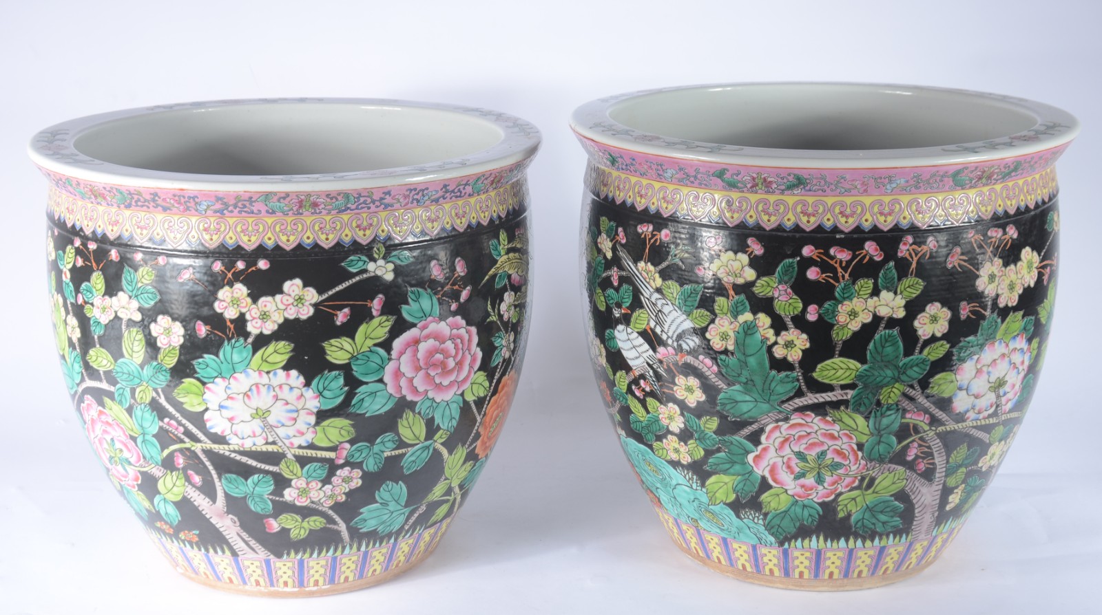 Par de cachepots/aquários de porcelana oriental, decorados com flores... - foto 2 de 5