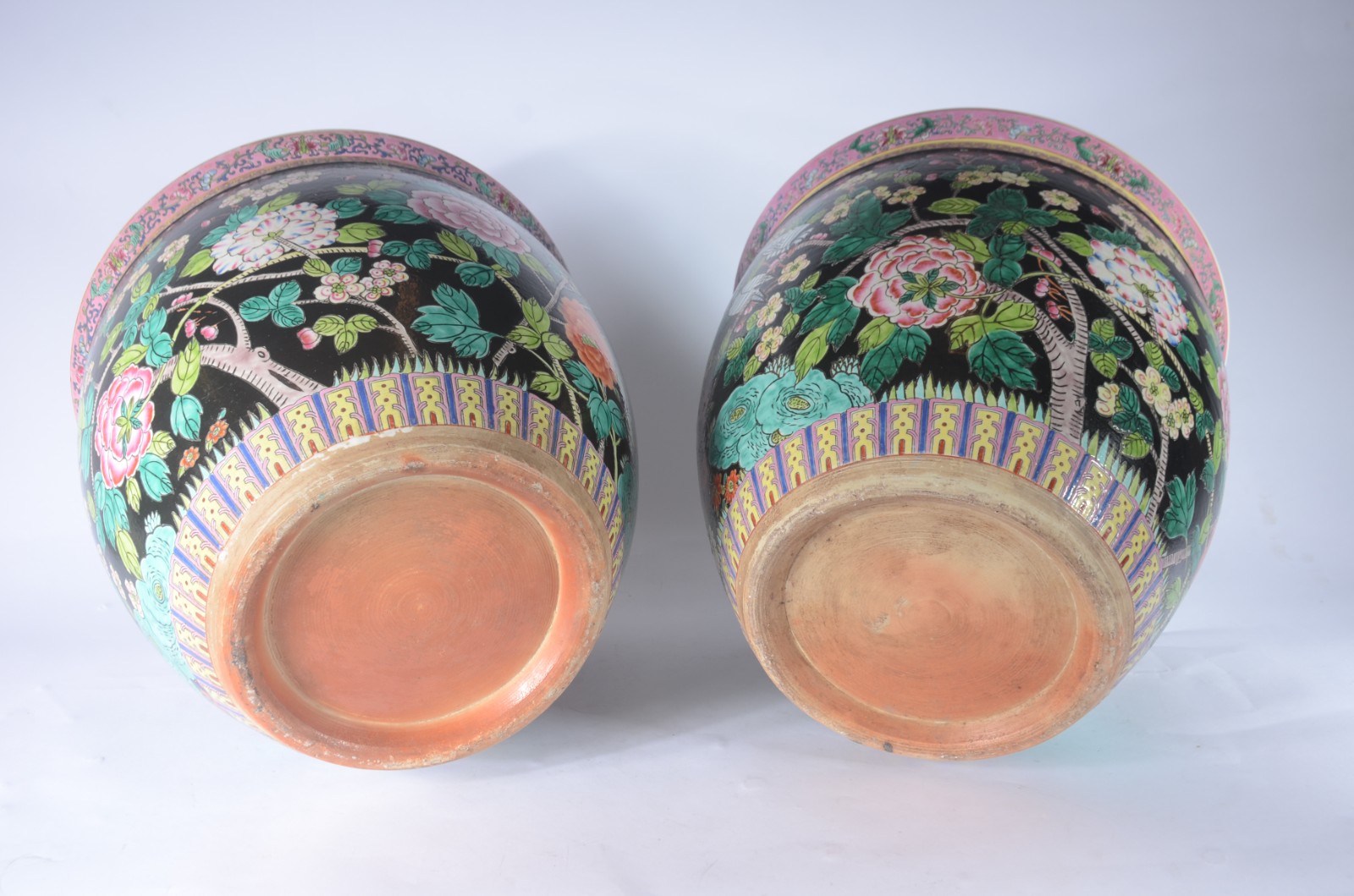 Par de cachepots/aquários de porcelana oriental, decorados com flores... - foto 5 de 5