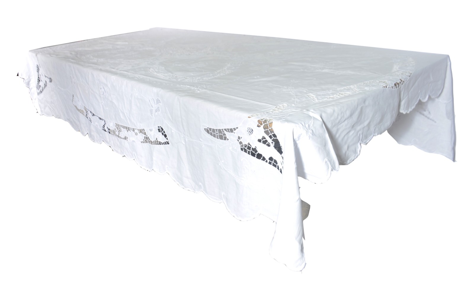 Toalha de mesa com bordados vazados (pequenas manchas). - foto 1 de 5