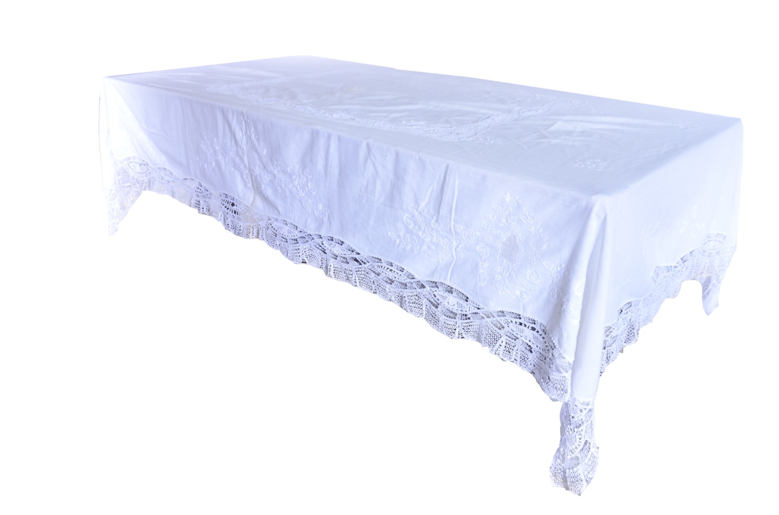 Toalha de mesa branca com bordados. - foto 1 de 8