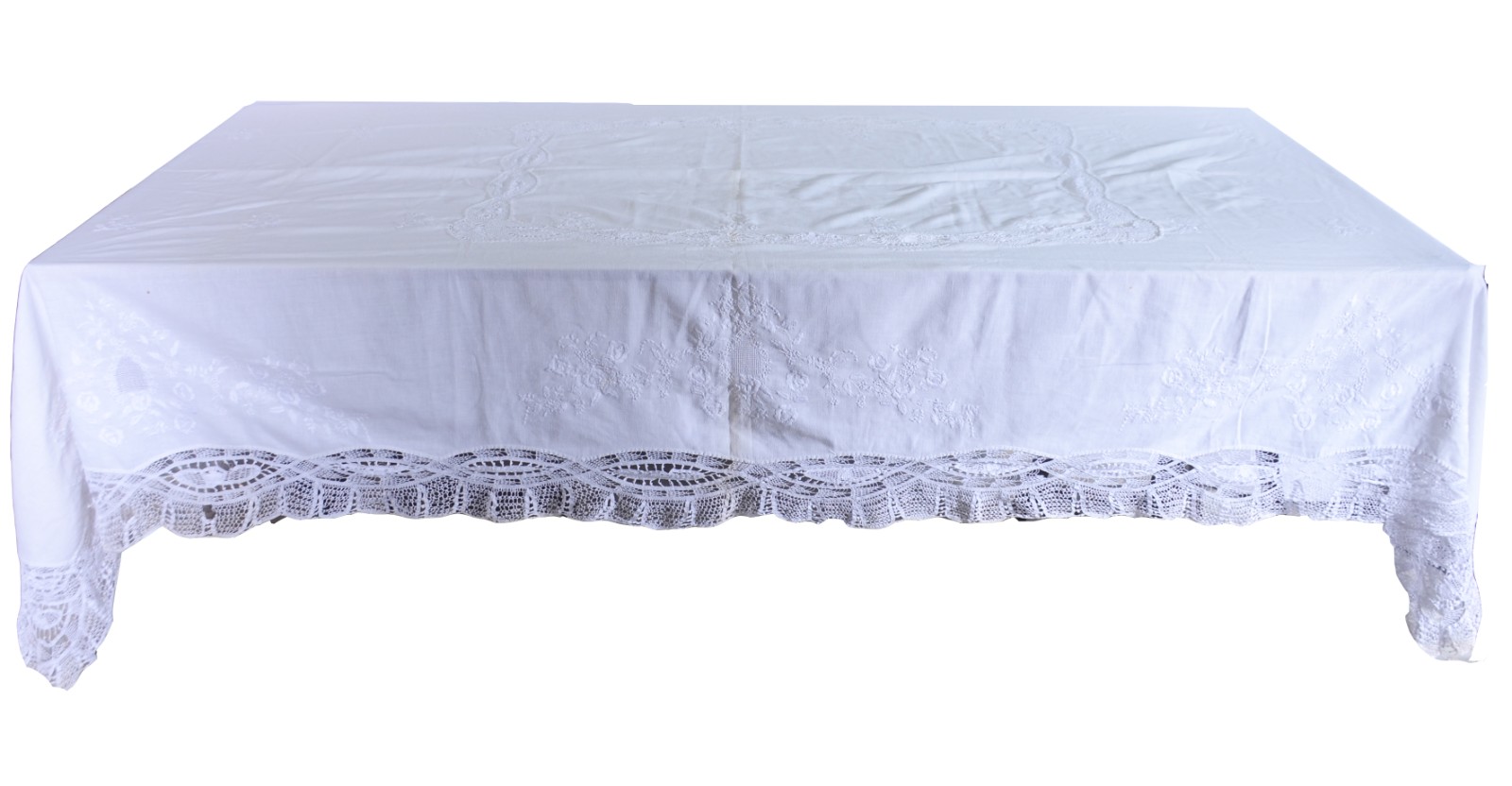 Toalha de mesa branca com bordados. - foto 2 de 8
