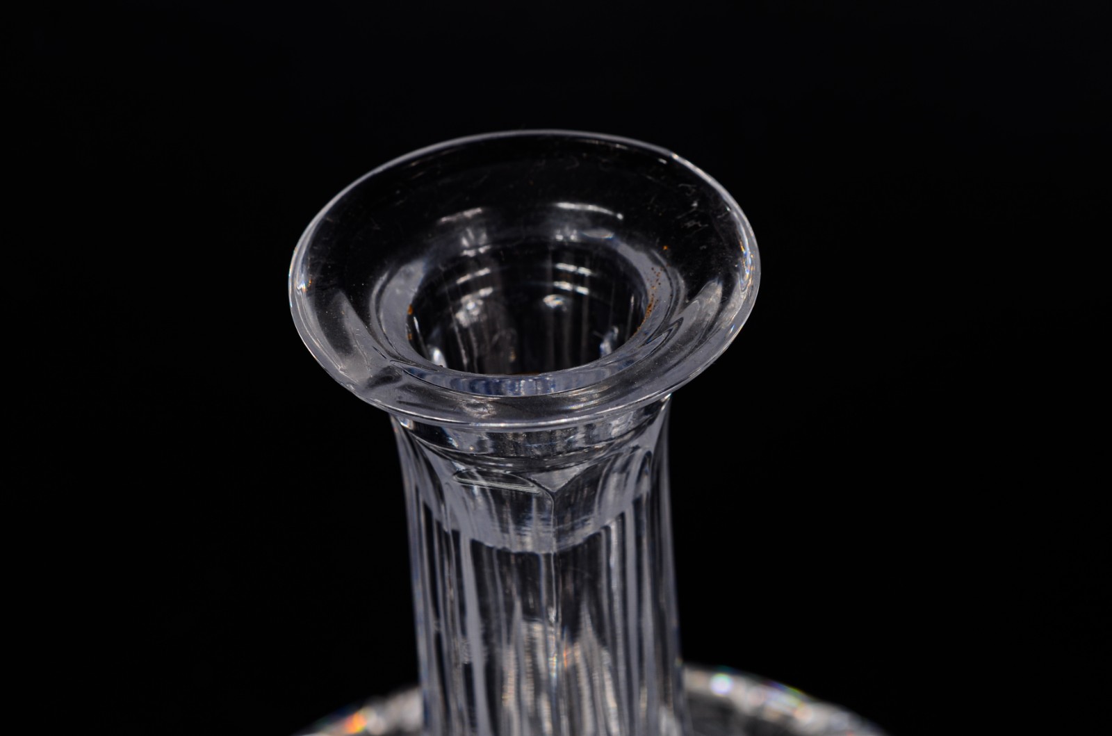 Par de garrafas "Captain Decanteur" de cristal tcheco lapidado. - foto 6 de 10