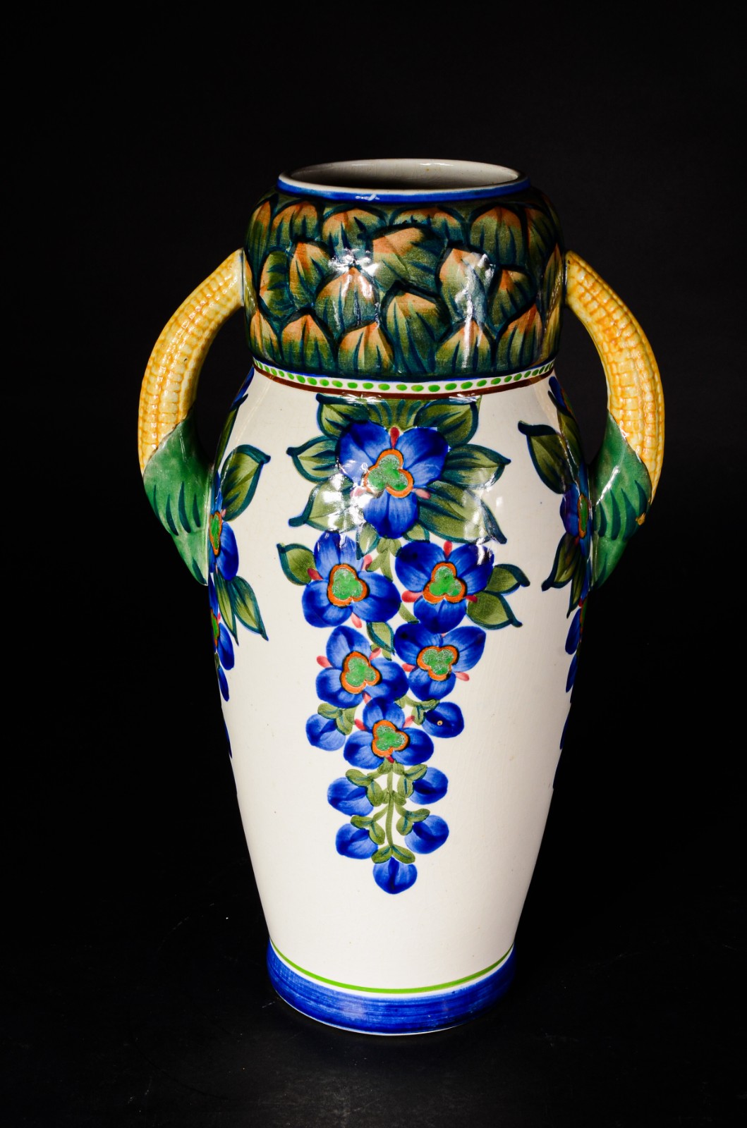 Vaso com alças de cerâmica europeia, decoração floral em policromia... - foto 1 de 8