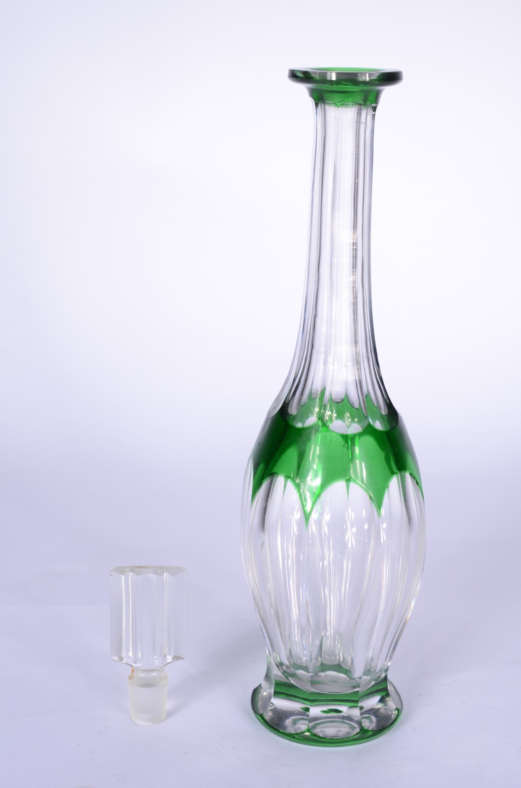 Conjunto com licoreira e 3 cálices de cristal doublé verde lapidação... - foto 5 de 6