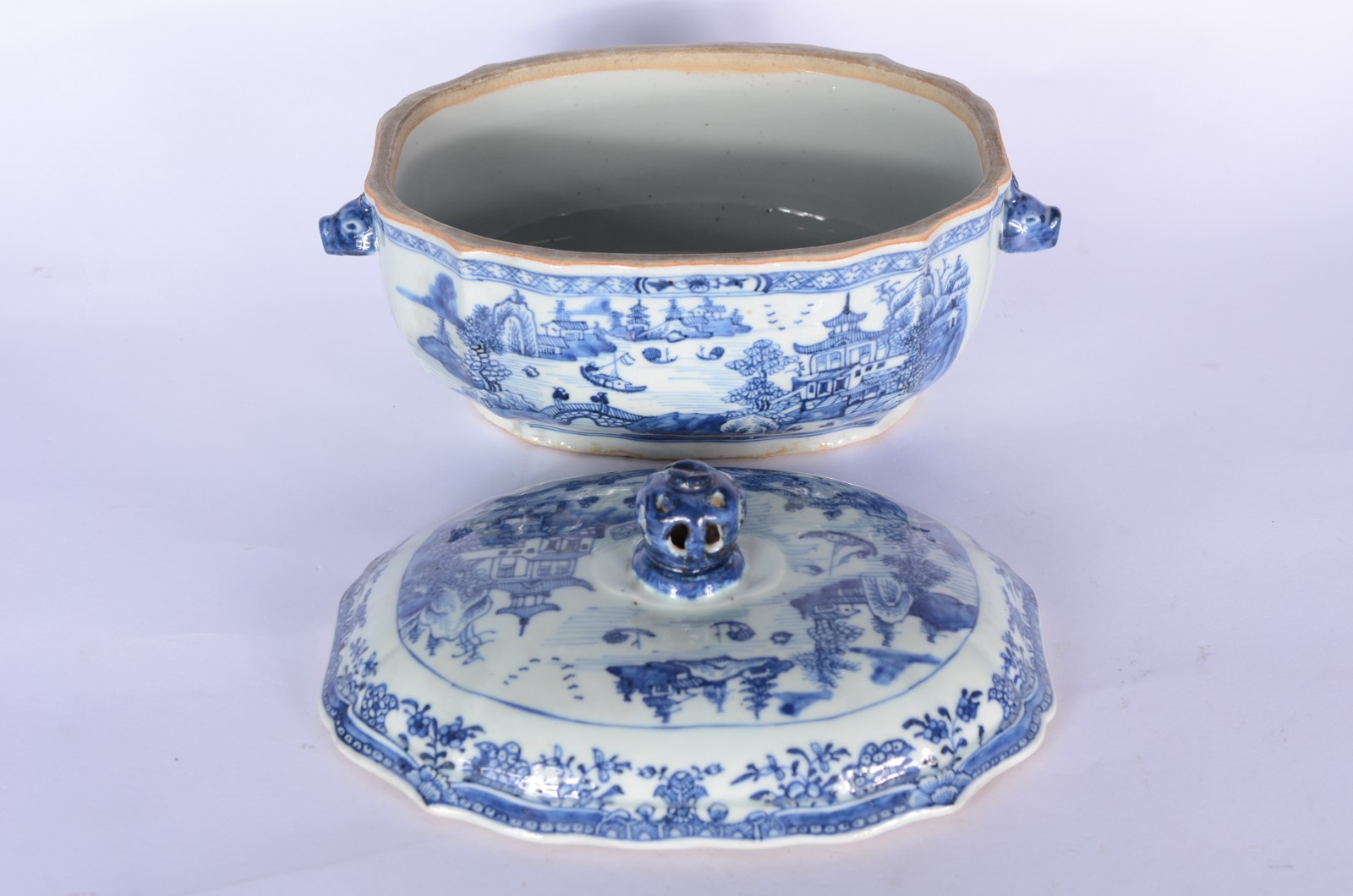 Sopeira em porcelana chinesa da Companhia da Índias, de formato... - foto 5 de 7
