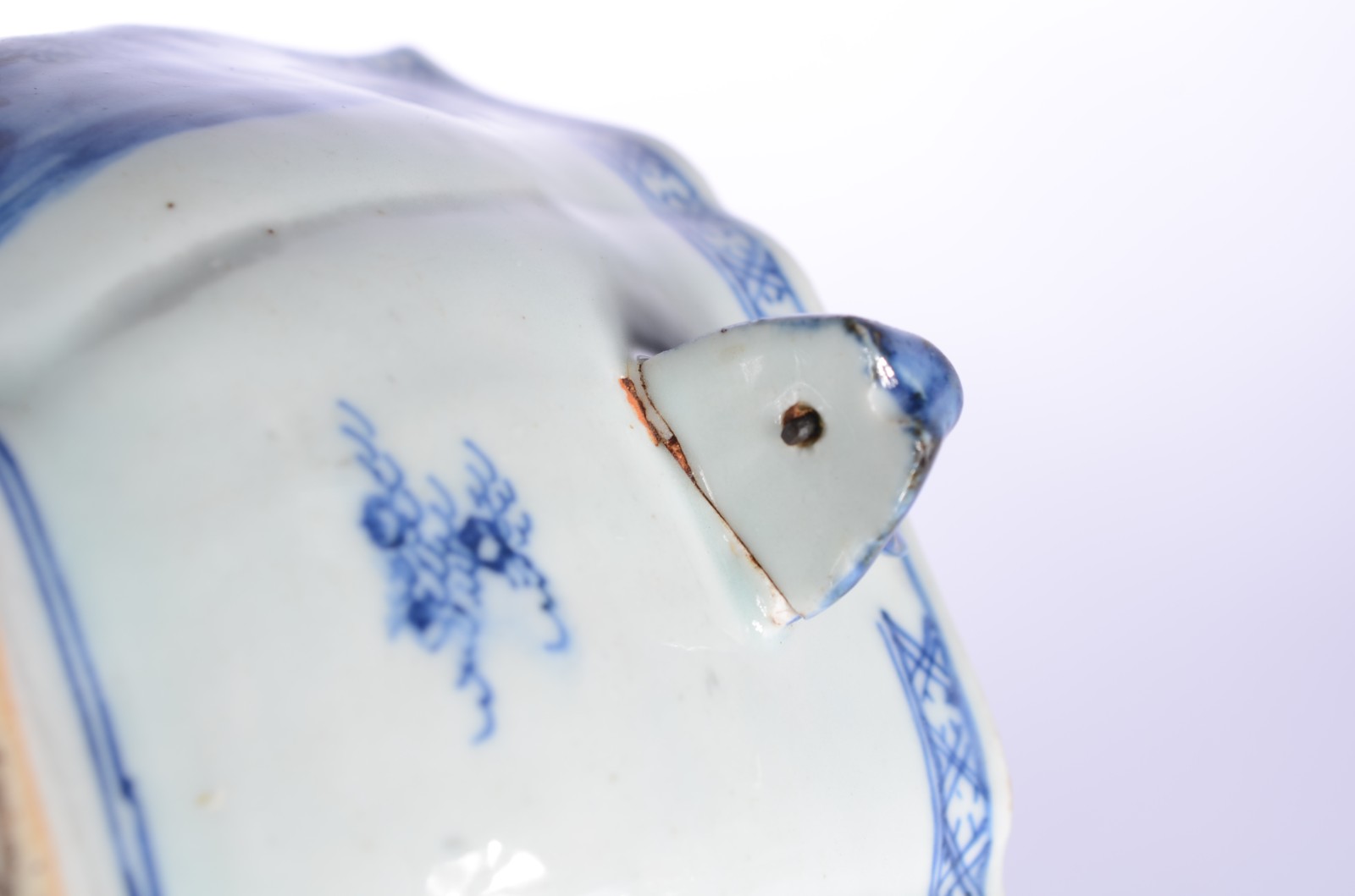 Sopeira em porcelana chinesa da Companhia da Índias, de formato... - foto 7 de 7