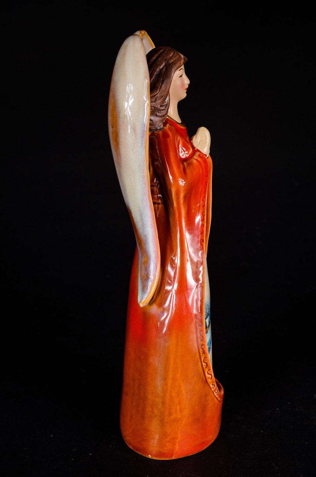 Estatueta de porcelana policromada representando anjo. - foto 3 de 6