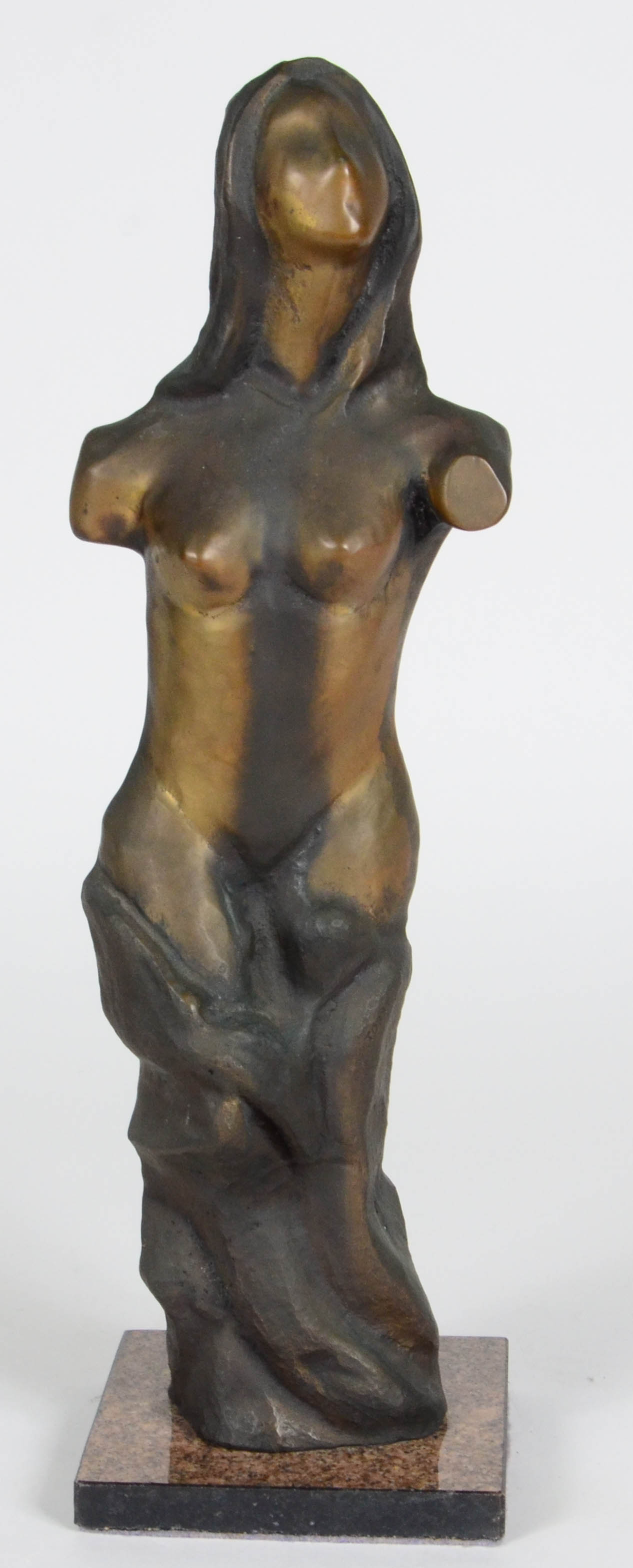 Figura feminina - foto 1 de 4