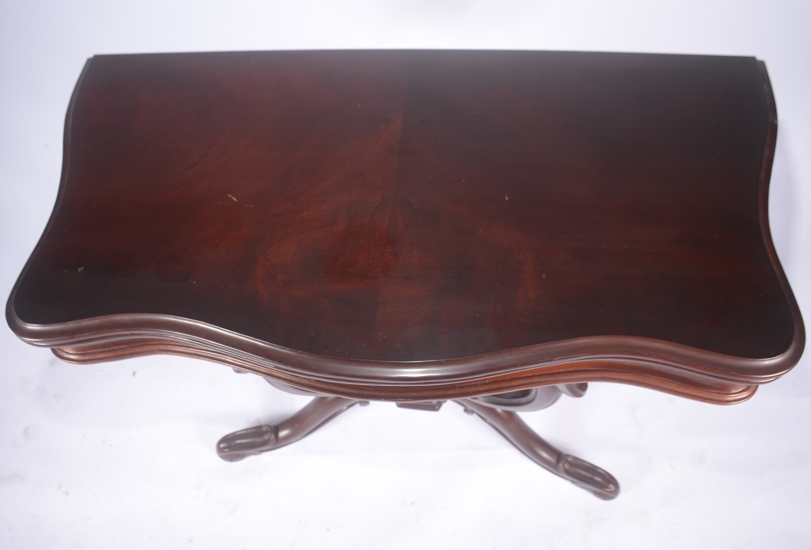 Elegante aparador/mesa de jogo de madeira nobre, tampo dobrável... - foto 7 de 11