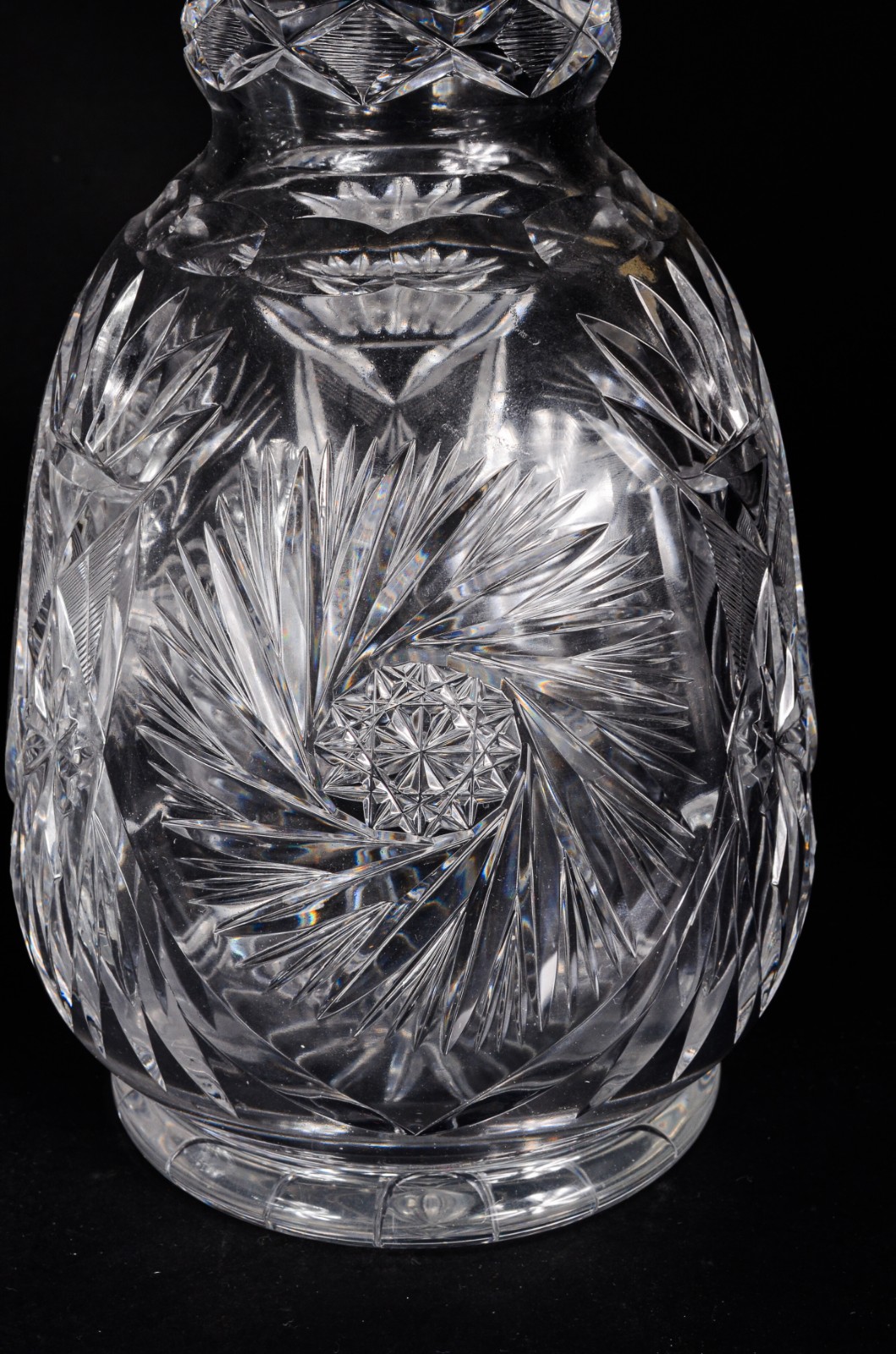 Par de grandes garrafas de cristal tcheco lapidado. Mínimo bicado na... - foto 4 de 9