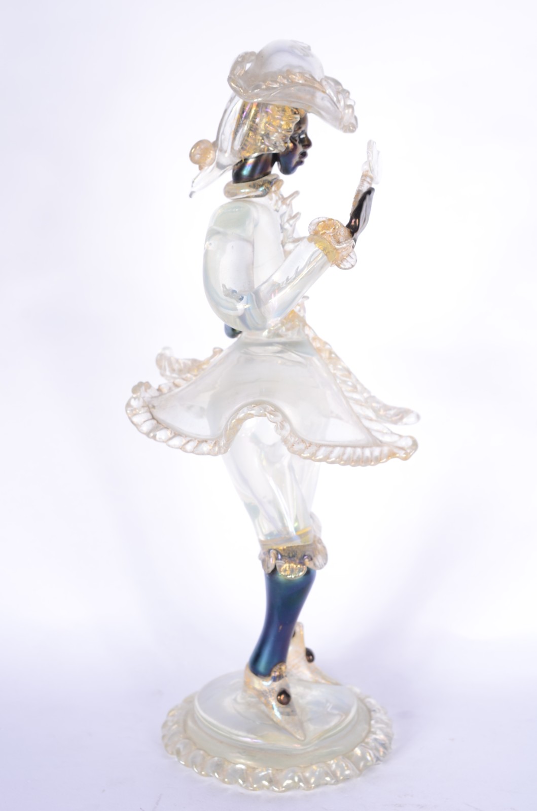 Escultura de murano representando figura masculina com pó de ouro... - foto 6 de 10