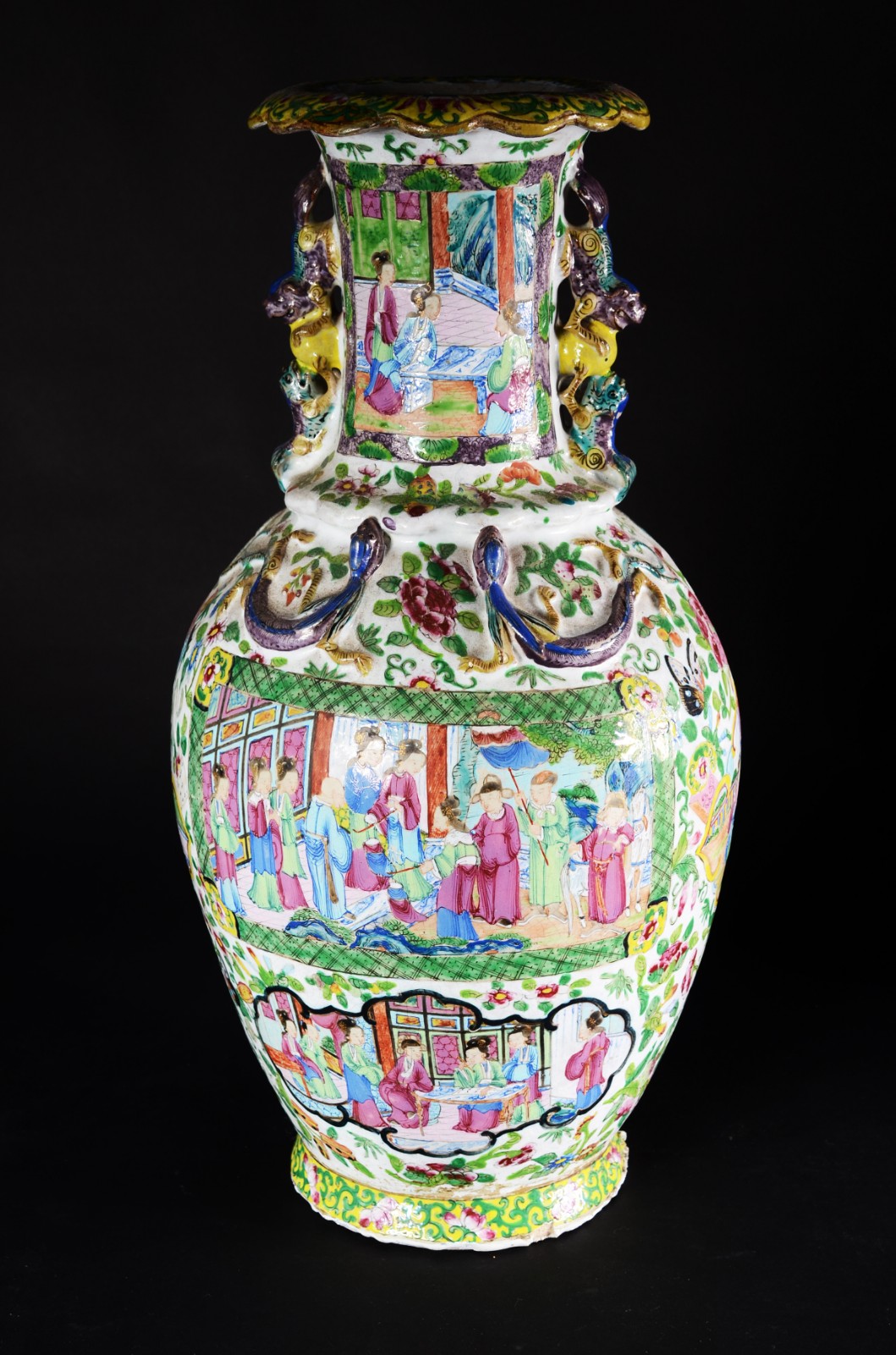 Original vaso de formato balaústre em porcelana chinesa, do reinado... - foto 1 de 10