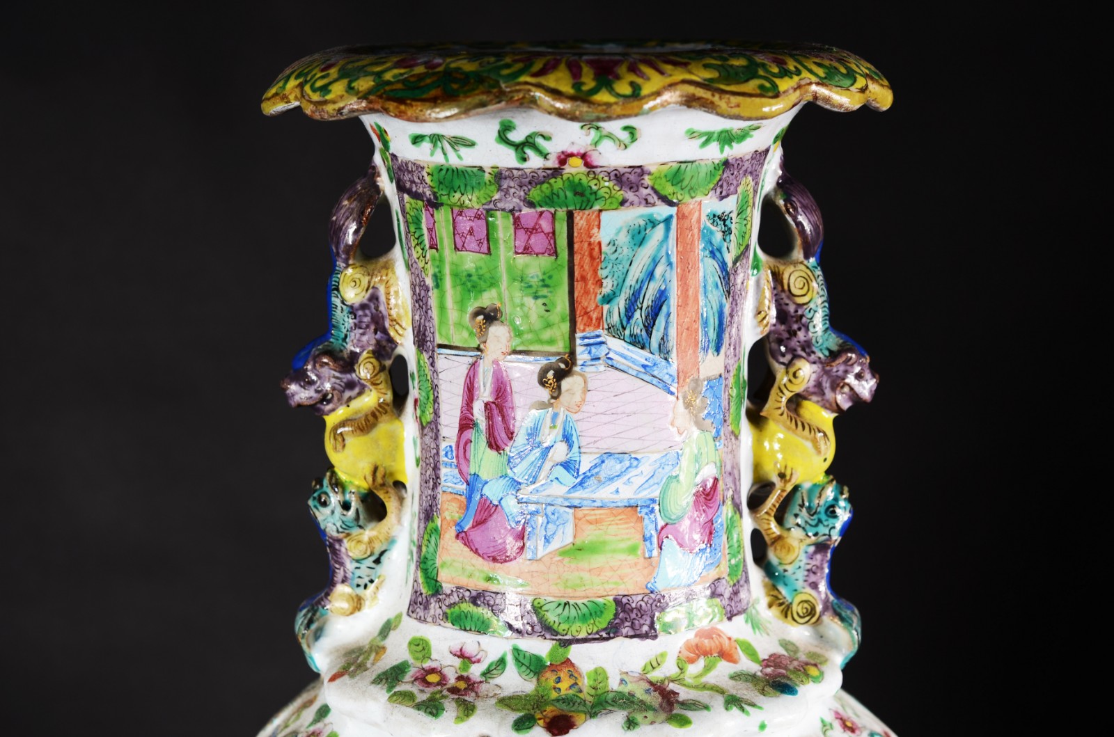 Original vaso de formato balaústre em porcelana chinesa, do reinado... - foto 4 de 10