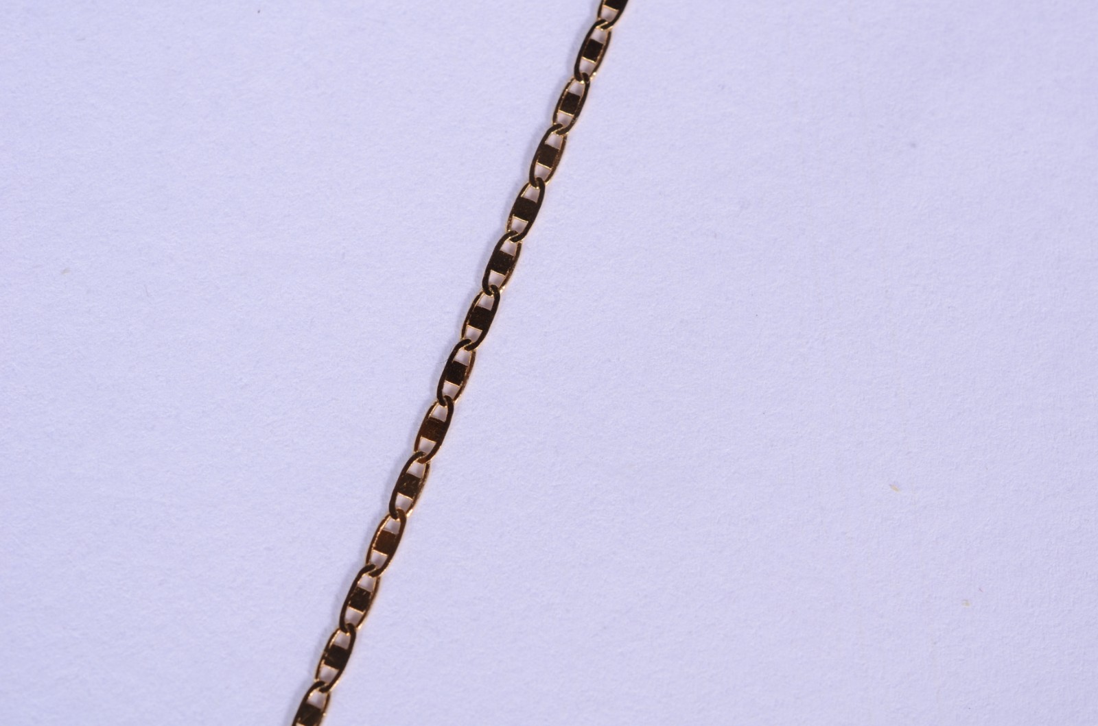 Colar com pendente feitio lua de ouro 18 k., contraste 750 mls.(Por... - foto 3 de 5