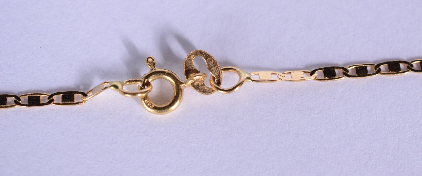 Colar com pendente feitio lua de ouro 18 k., contraste 750 mls.(Por... - foto 4 de 5