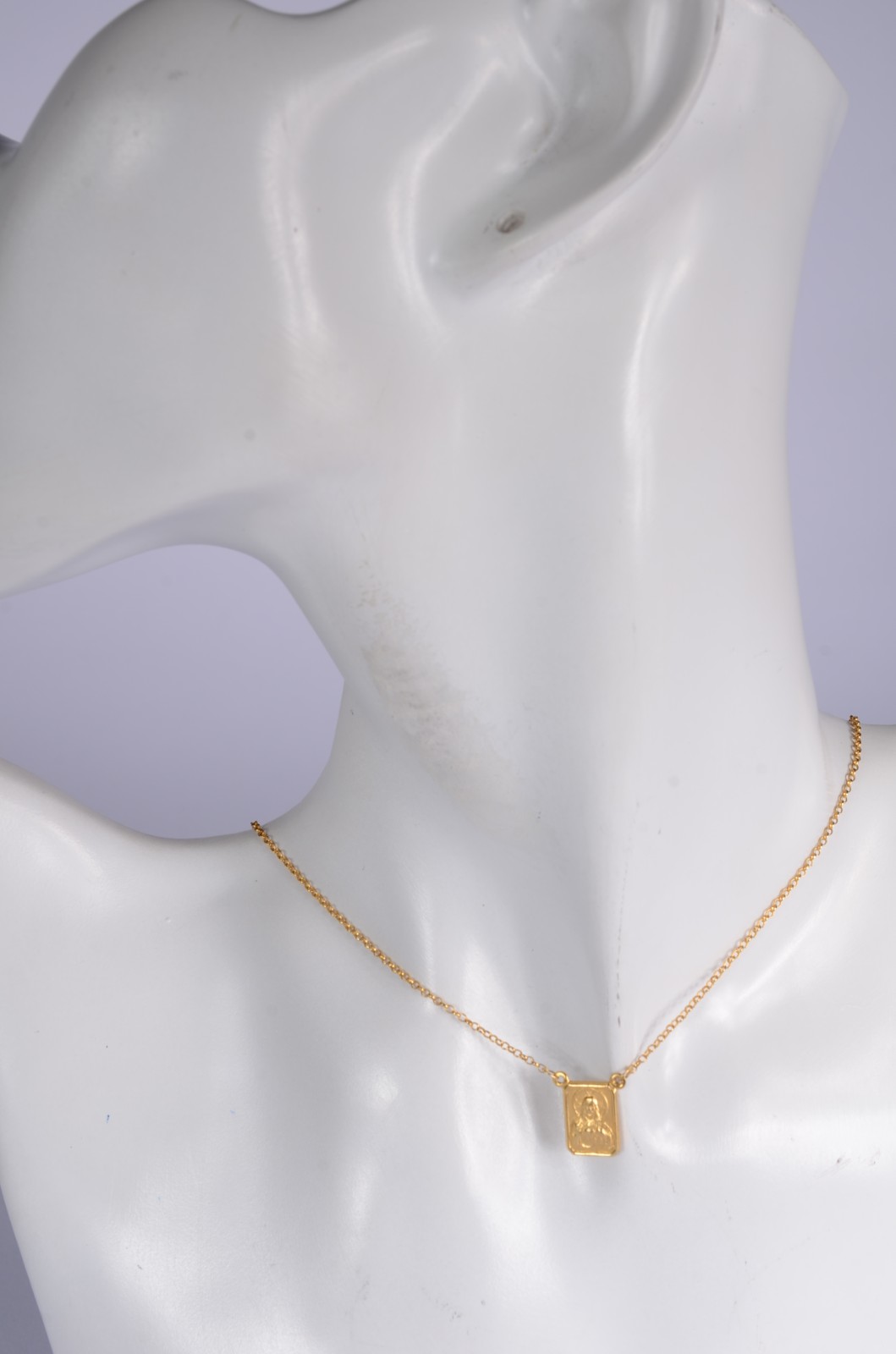 Colar com pendente com figura de Cristo de ouro 18 k., contraste 750... - foto 6 de 6