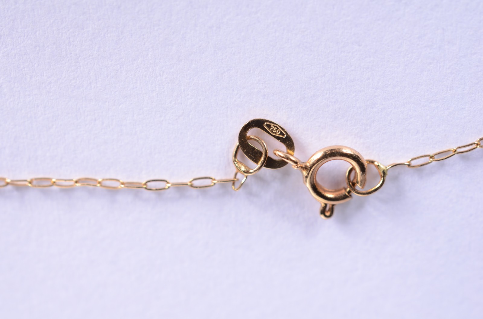Colar com pendente na forma de mandala com de ouro 18 k., com pomba... - foto 6 de 7