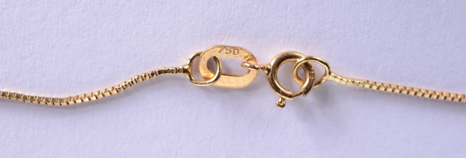 Colar com pendente na forma de coração de ouro 18 k., contraste 750... - foto 5 de 6