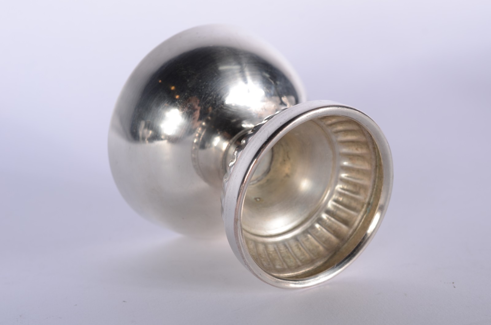 Conjunto com bowl e 6 taças de metal prateado para sorvete, bases... - foto 6 de 6