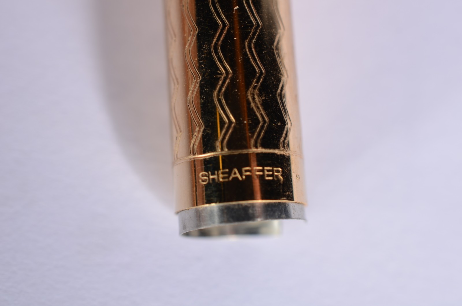 Caneta tinteiro com fina capa de ouro 18 k. (faltando o elo que liga... - foto 3 de 8