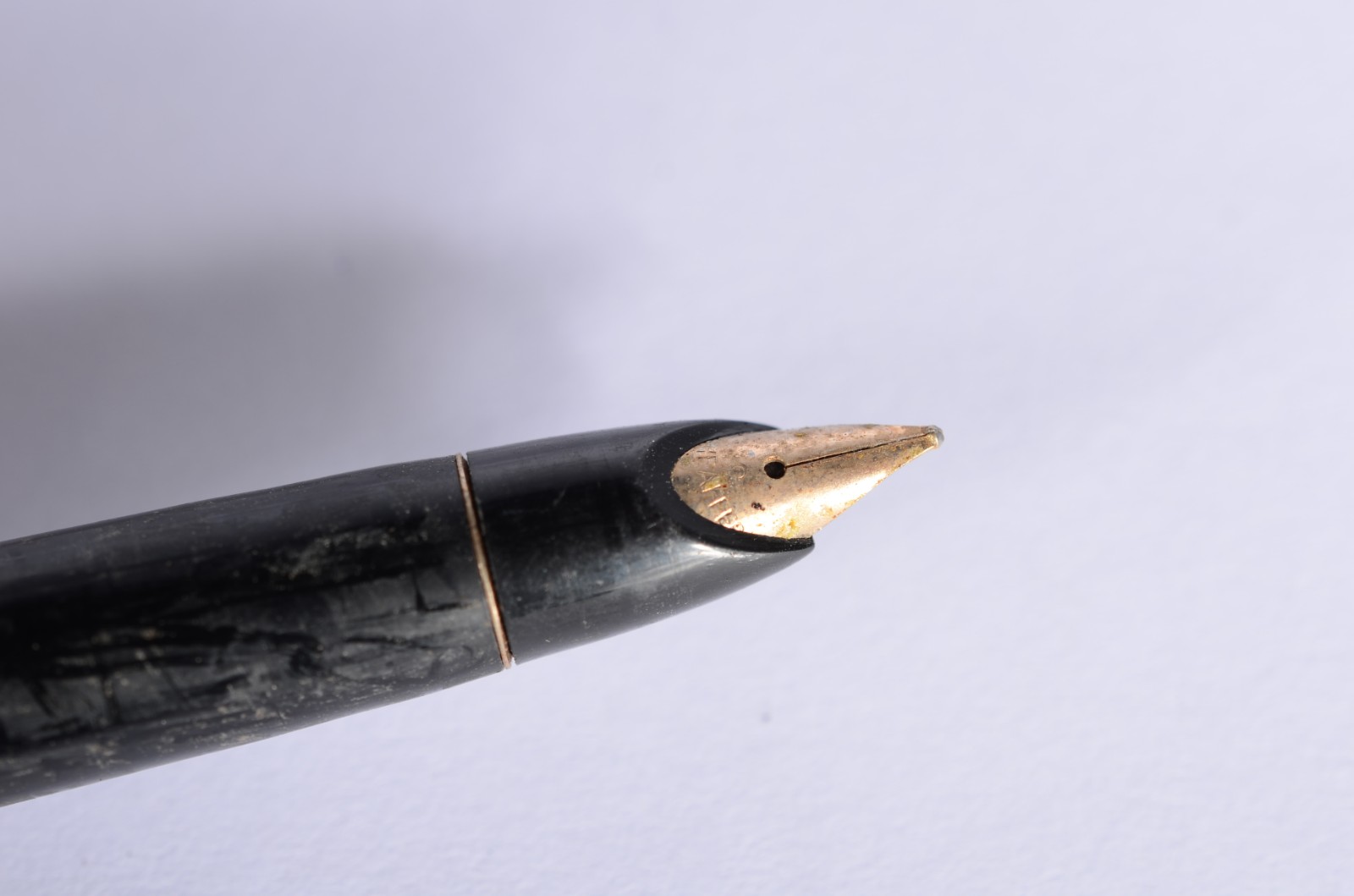 Caneta tinteiro com fina capa de ouro 18 k. (faltando o elo que liga... - foto 4 de 8