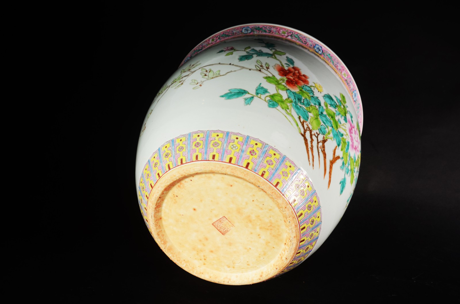 Cachepot de porcelana oriental decorado com flores e pássaro em... - foto 4 de 5
