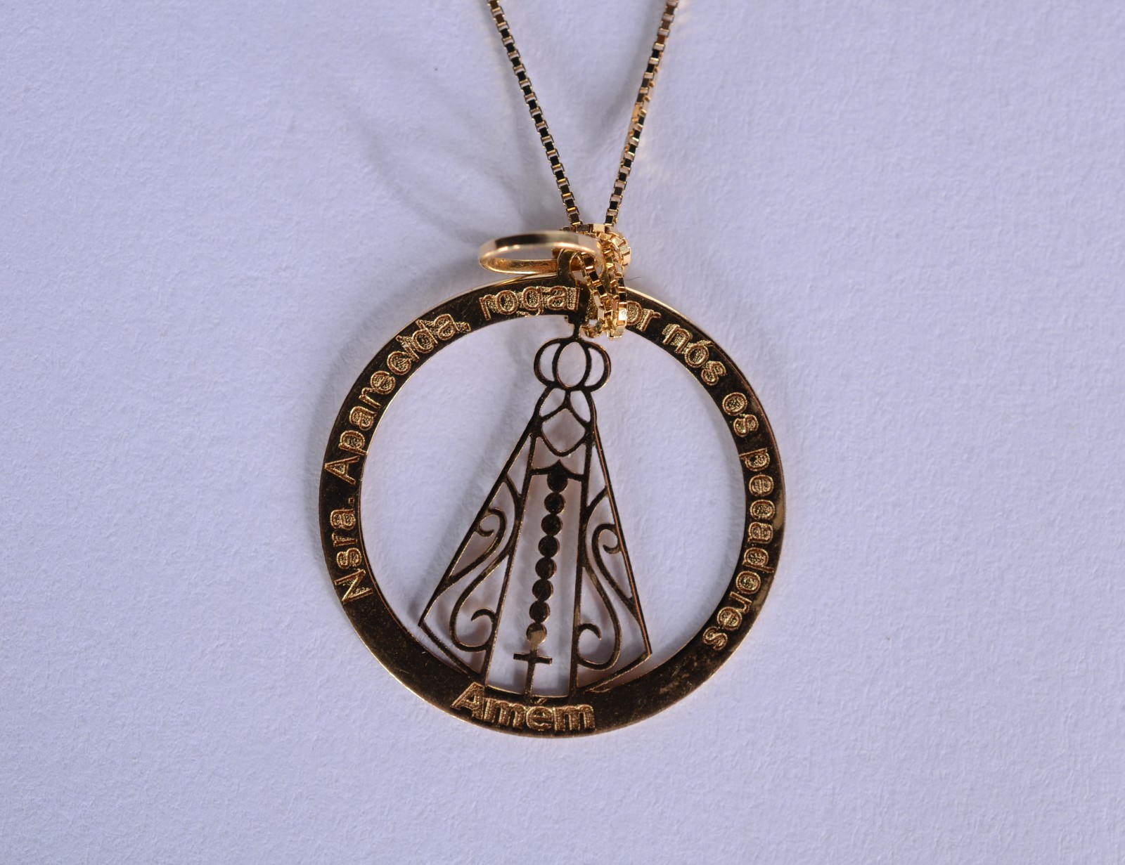 Colar com pendente de Nossa Senhora Aparecida de ouro 18 k... - foto 1 de 4