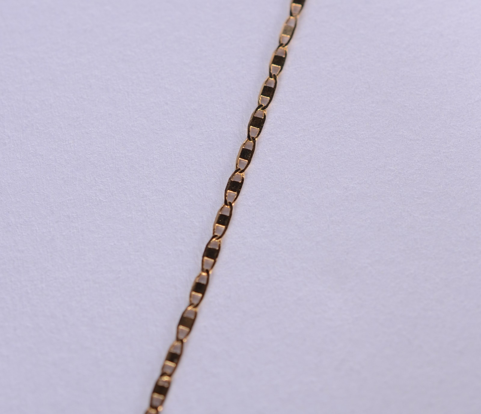 Colar com pendente feitio cruz de ouro 18k. (Por motivos de segurança... - foto 3 de 5