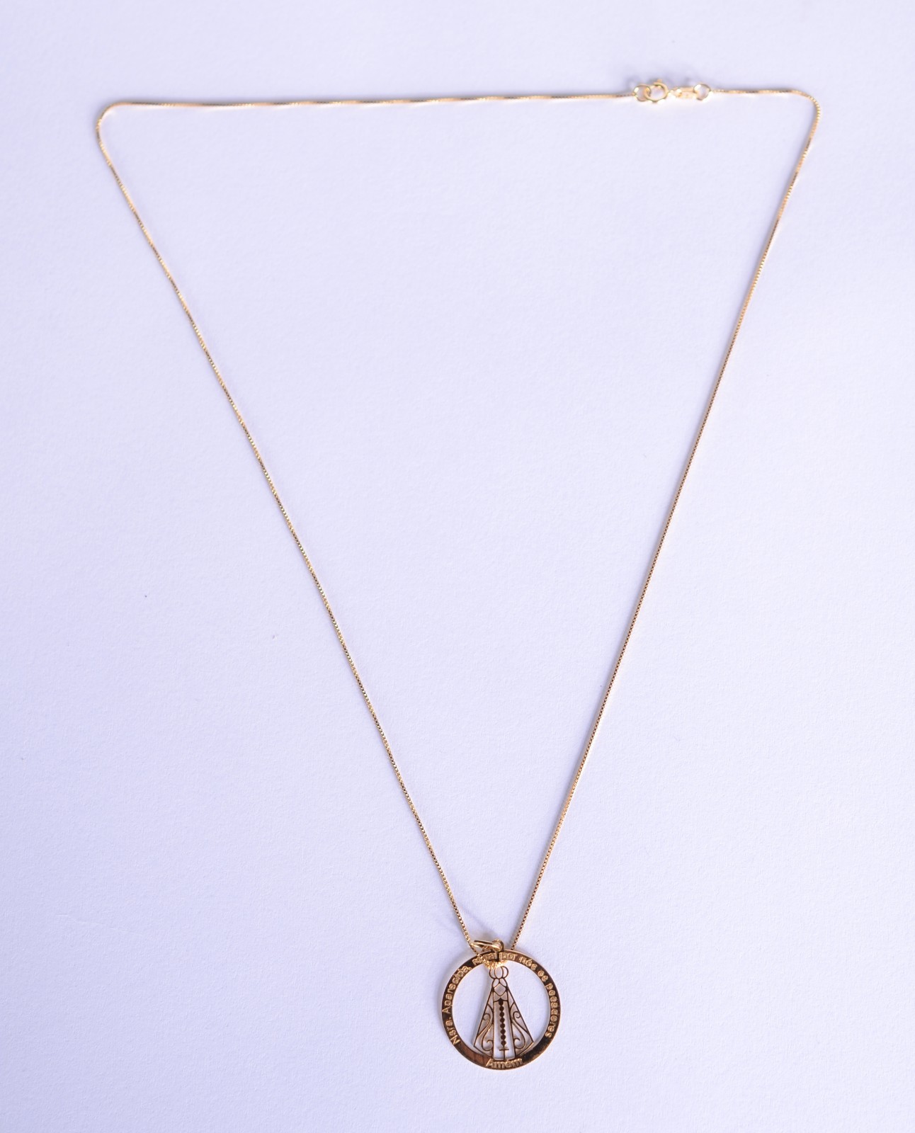 Colar de ouro 18 k., contraste 750 mls com pendente de Nossa Senhora... - foto 2 de 6