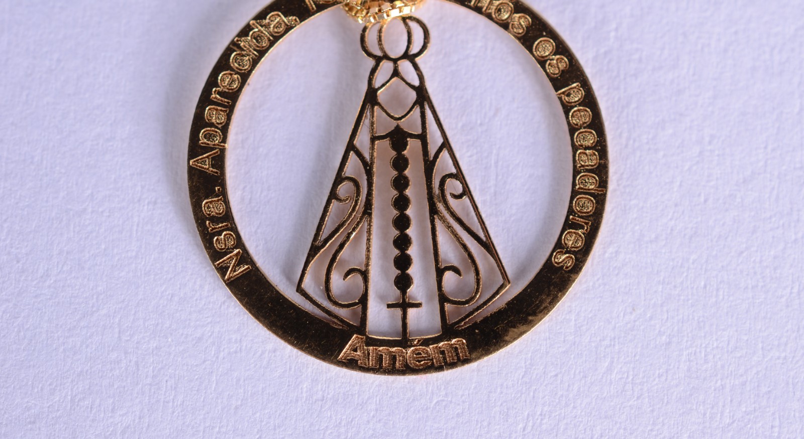 Colar de ouro 18 k., contraste 750 mls com pendente de Nossa Senhora... - foto 3 de 6