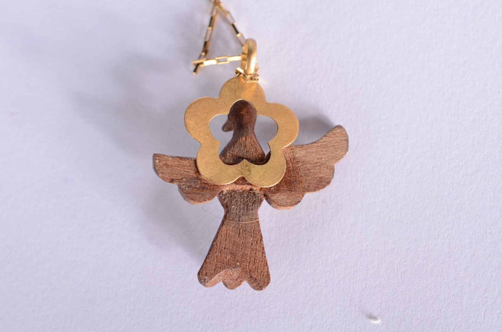 Colar com pendente feitio pomba da paz de ouro 18k., contraste 750... - foto 6 de 6