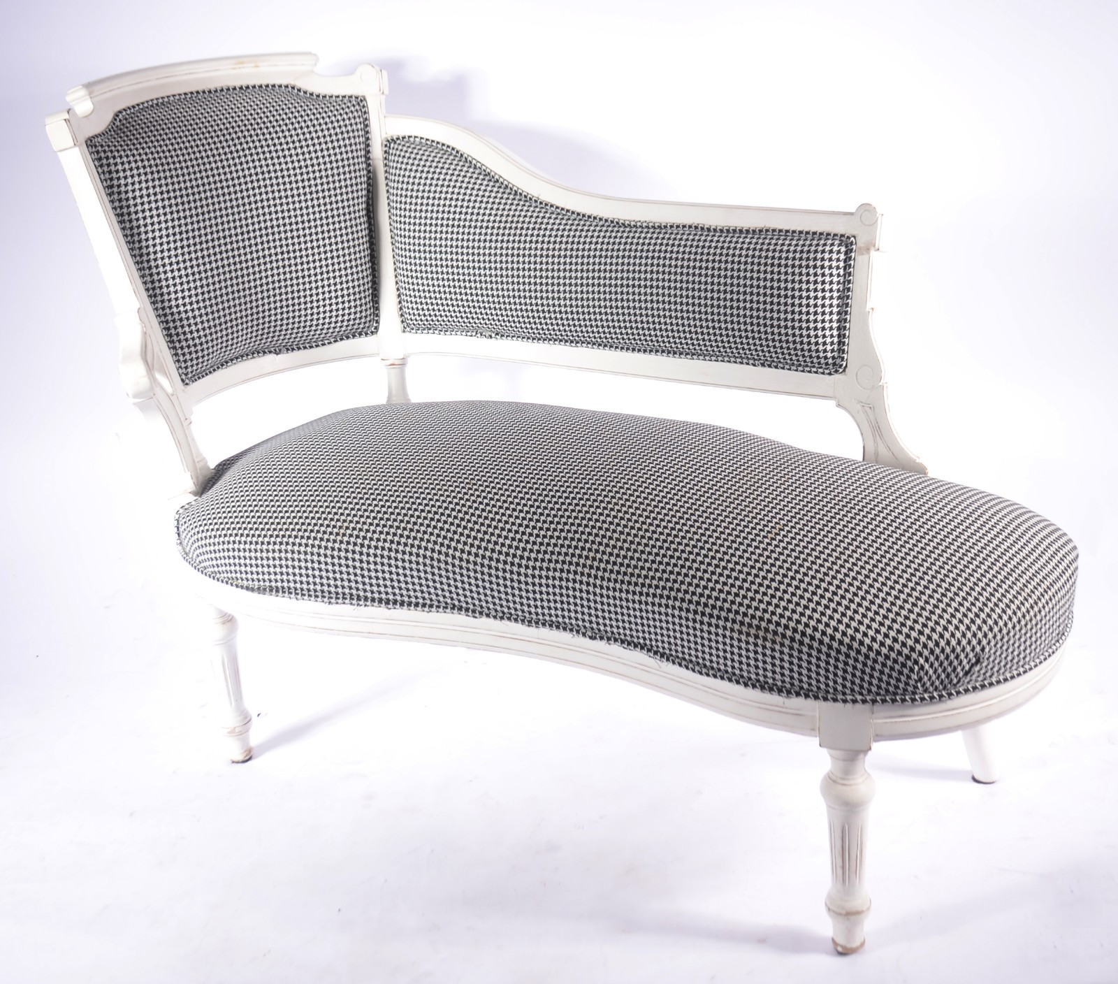 Recamier de madeira patinada de branco, estofamento forrado com... - foto 1 de 5