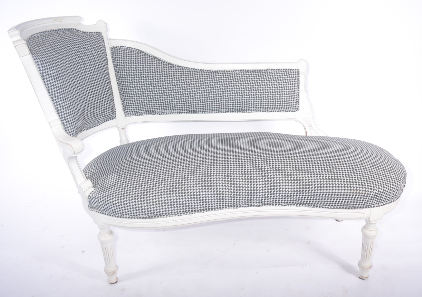 Recamier de madeira patinada de branco, estofamento forrado com... - foto 2 de 5