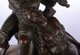 L.FAVERO, Casal de musicistas - Escultura de bronze com base de ônix (pequenos rachados na pedra). Faltando o arco do violino. Assinado. Desgastes.