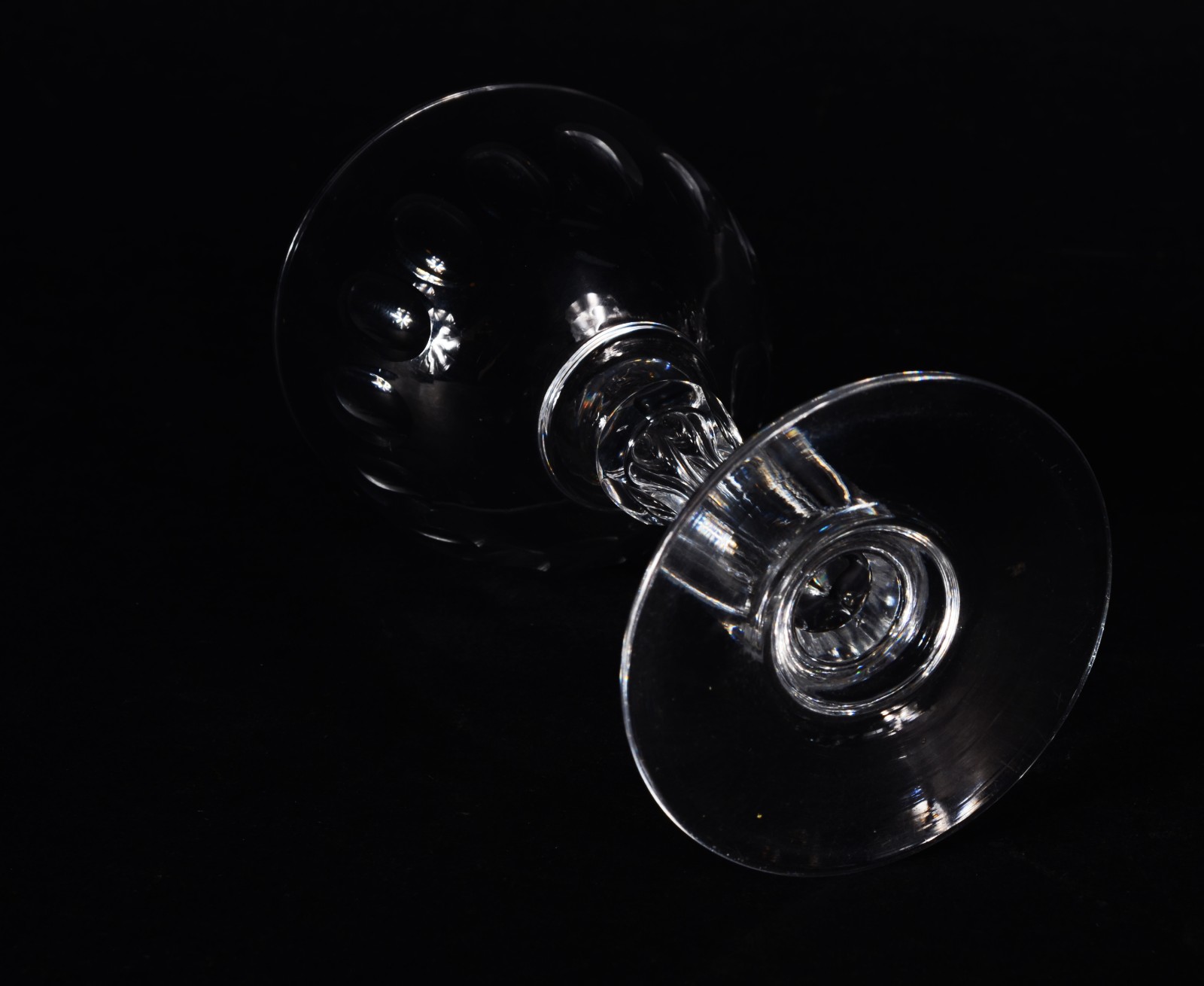 Conjunto com 10 antigas taças de cristal para vinho do Porto... - foto 5 de 7