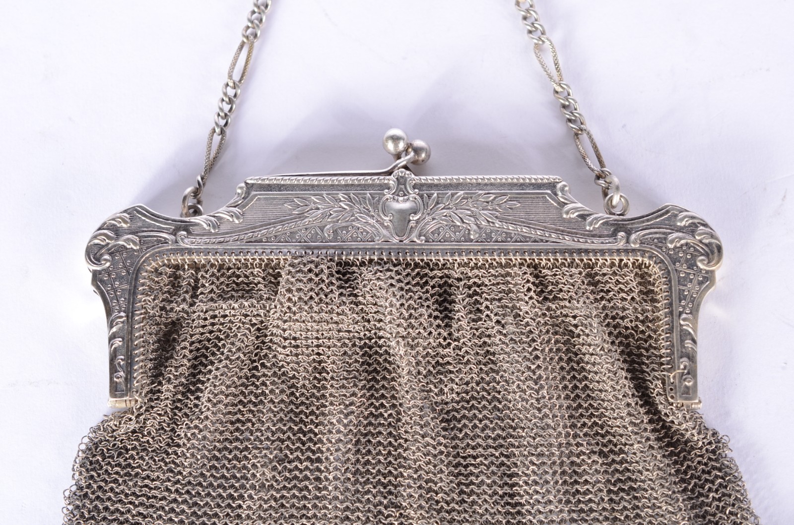 Bolsa em malha de prata com porta níqueis interno. Peso da prata: 200... - foto 2 de 4