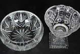 Duas peças de cristal sendo: Vaso e Bow  - Duas peças de cristal sendo: Vaso e Bow 