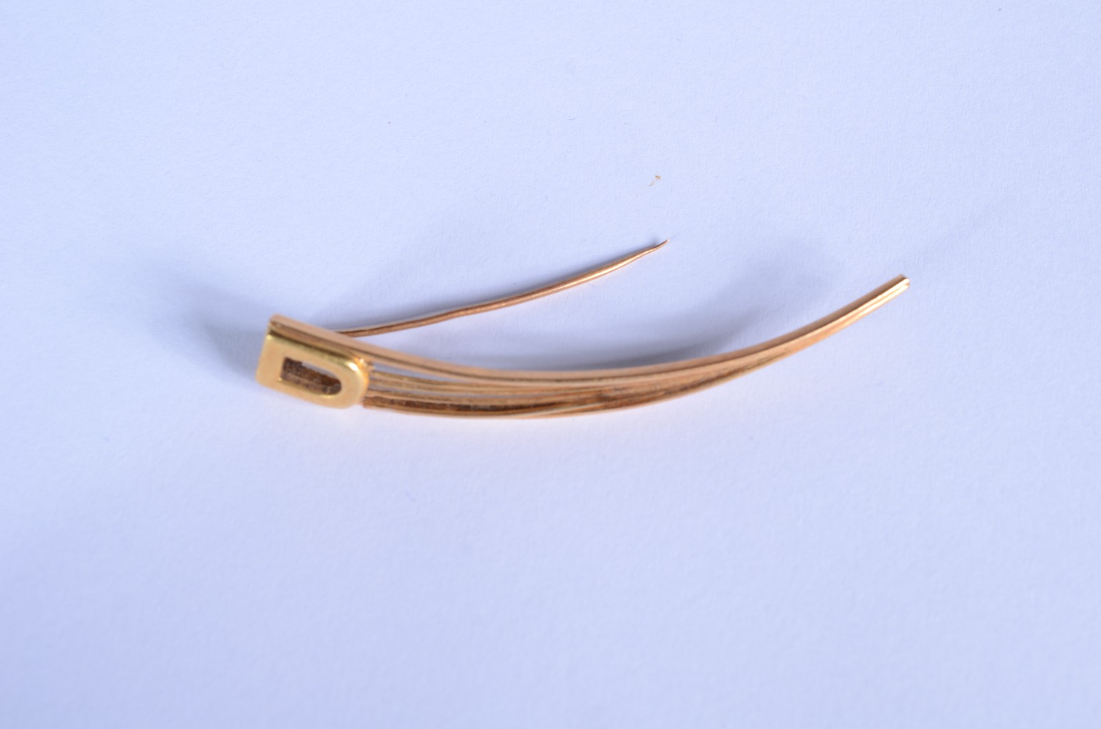 Broche de ouro 18 k. (Por motivos de segurança a peça não se encontra... - foto 3 de 7
