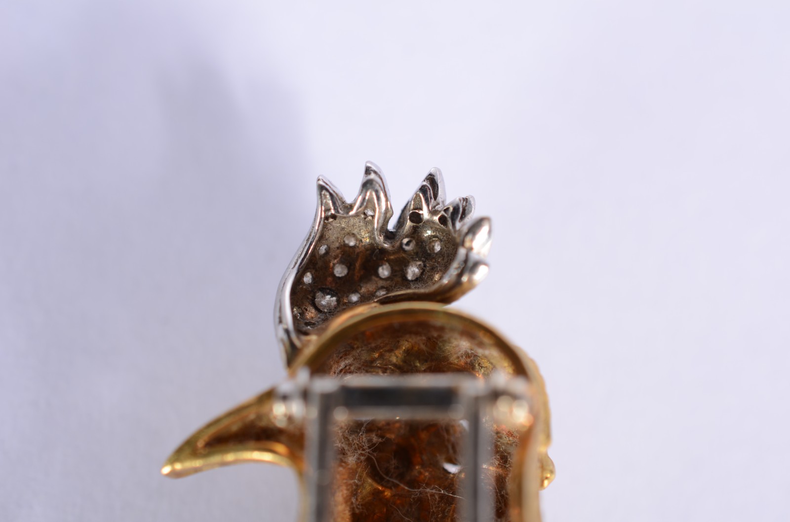 Antigo broche feitio Águia sobre galho de ouro 18 k., contraste 750... - foto 5 de 5