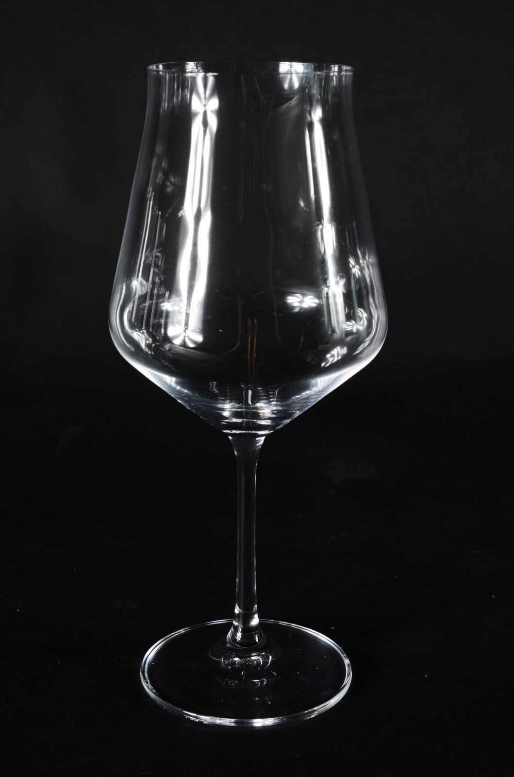 Seis taças de cristal para vinho branco, 580 ml. - foto 2 de 5