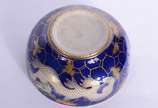 Quatro peças diversas, sendo: bowl com dragão, ... - Quatro peças diversas, sendo: bowl com dragão, bule de porcelana com flores em policromia, cinzeiro e cabeça de raposa em policromia.