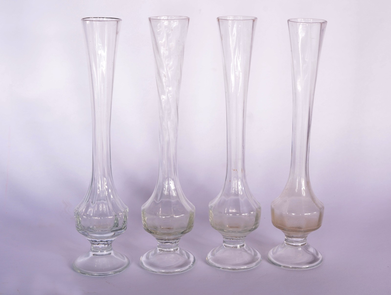 Diversas peças de vidro, sendo: 5 solifleur, 2 decanteur e 5... - foto 3 de 5