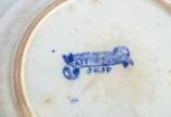 STAFFORDSHIRE,  - Par de pratos de faiança inglesa "azul pombinho". Um com borda quebrada. Com craquelê e desgastes.