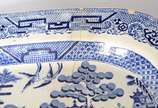 Três travessas de faiança inglesa "azul pombinh... - Três travessas de faiança inglesa "azul pombinho". Com rachaduras e lascados.