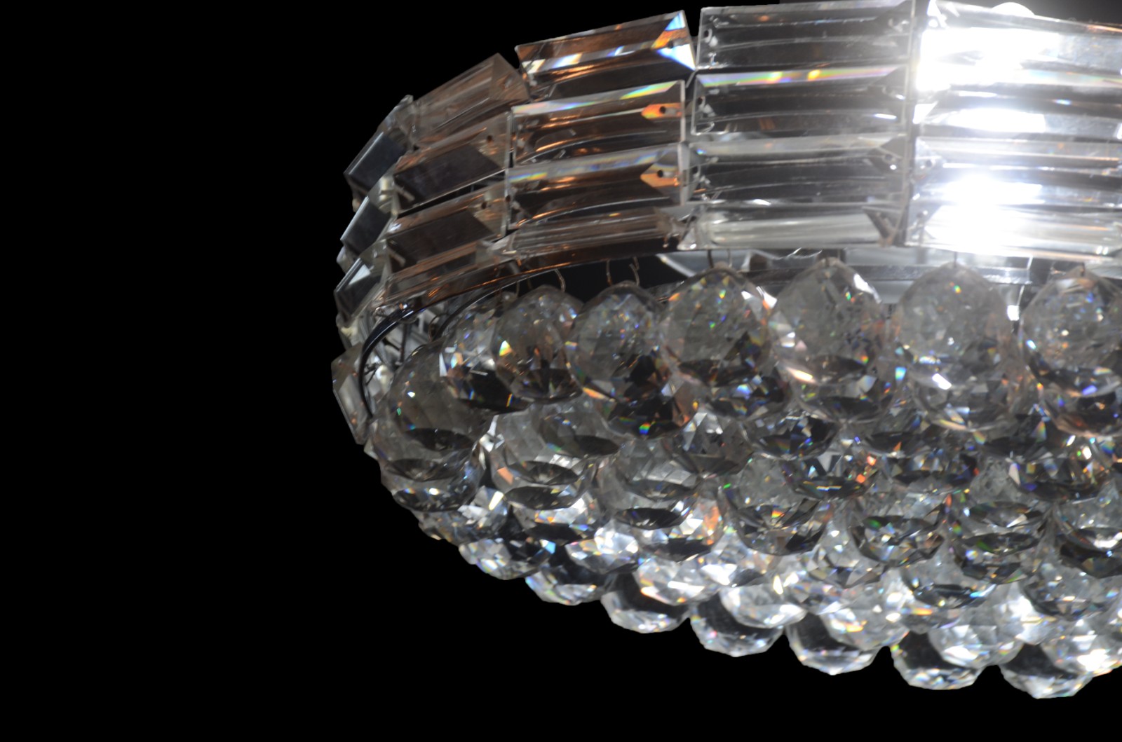 Lustre "Plafon" de cristal, comprado na loja Barra Light, RJ. - foto 3 de 4