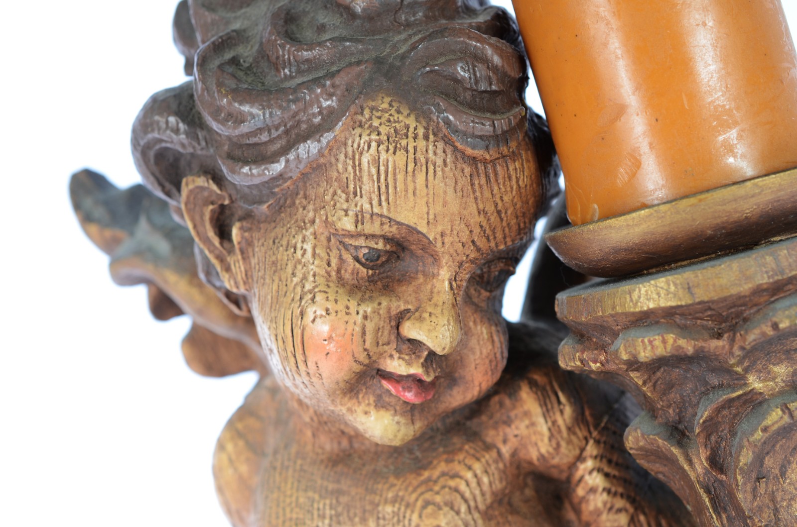 Estatueta representando anjo barroco com castiçal de resina... - foto 2 de 8