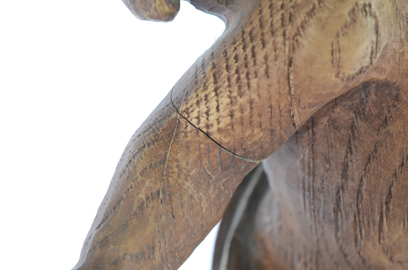 Estatueta representando anjo barroco com castiçal de resina... - foto 6 de 8