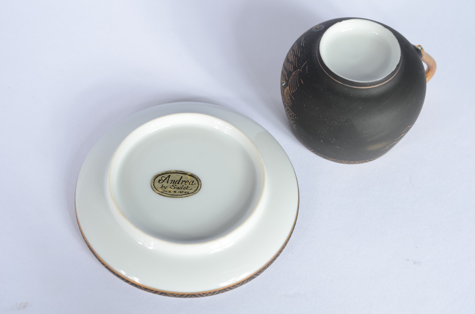 Pequeno serviço de café em fina porcelana "casca de ovo" japonesa... - foto 4 de 9